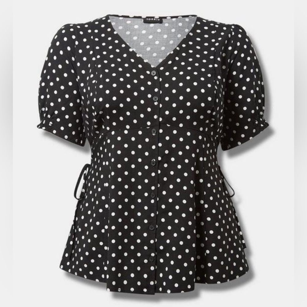 NWT torrid plus size 3 Challis Side Tie Short Sleeve Top black & white polka dot